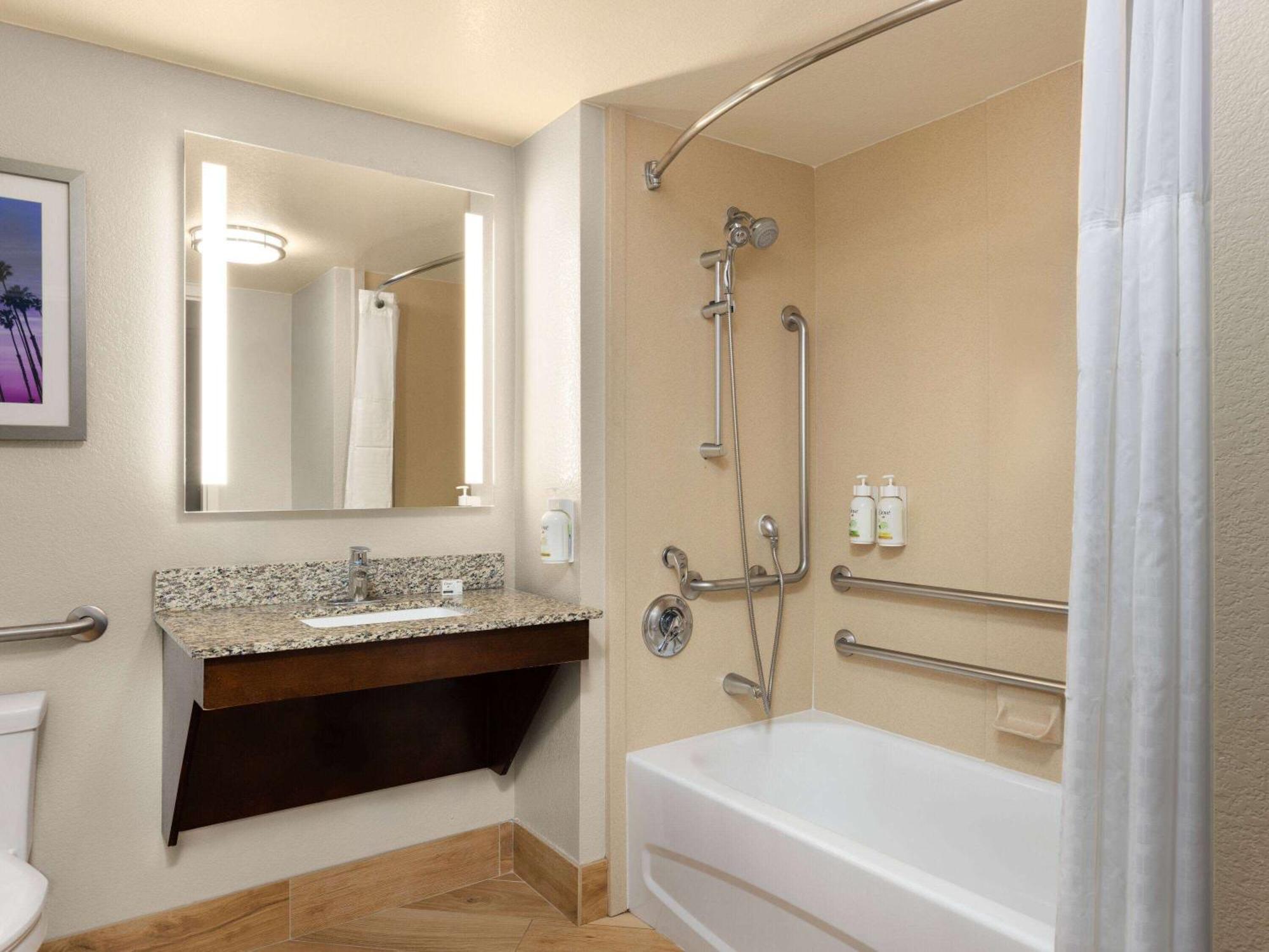Hotel La Quinta By Wyndham Santa Clarita - Valencia Stevenson Ranch Exterior foto